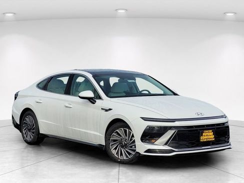 New 2026 Hyundai Sonata SEL FWD image 1