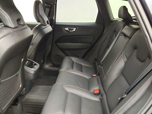 Used 2025 Volvo XC60 B5 Ultra w/ Protection Package Premier AWD/4WD image 36