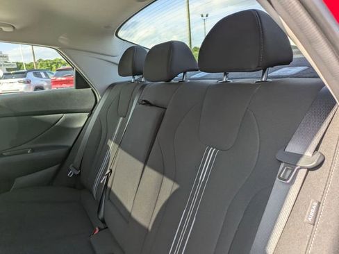 Used 2025 Hyundai Elantra SEL FWD image 26