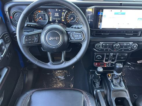 New 2026 Jeep Wrangler Unlimited Rubicon w/ Technology Group image 25