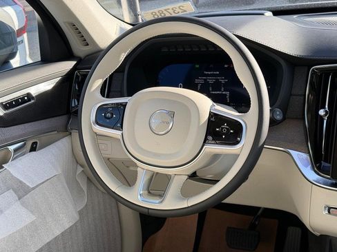 New 2026 Volvo XC90 T8 Ultra w/ Protection Package Premier image 7