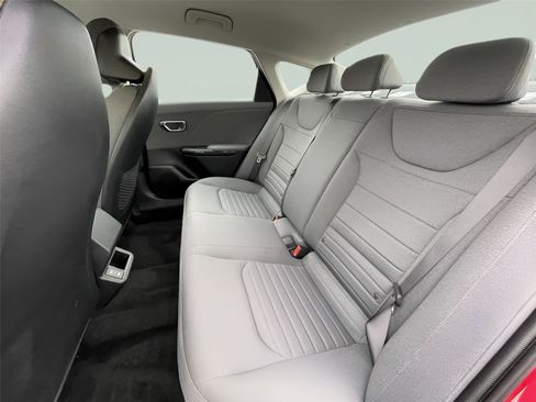 Used 2025 Kia K4 EX image 16