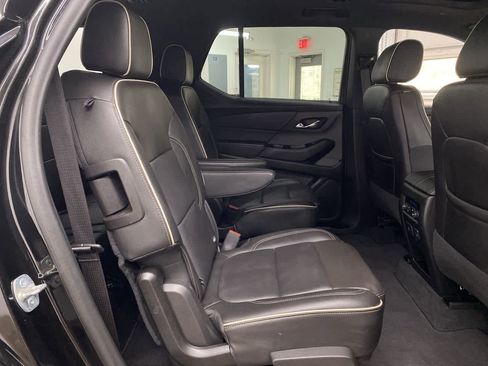 Used 2024 Chevrolet Traverse Premier w/ Redline Edition image 17