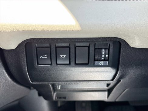 Used 2023 Subaru Ascent Limited w/ Technology Package AWD/4WD image 18