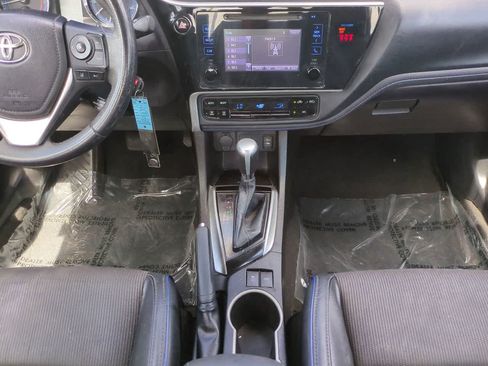 Used 2018 Toyota Corolla SE FWD image 18