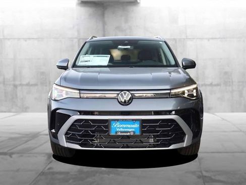 New 2025 Volkswagen Taos SEL image 4