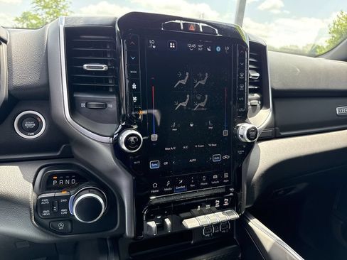 Used 2024 RAM 1500 Big Horn AWD/4WD image 30