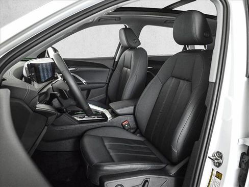 Used 2025 Audi Q5 Premium Plus w/ Premium Plus image 17