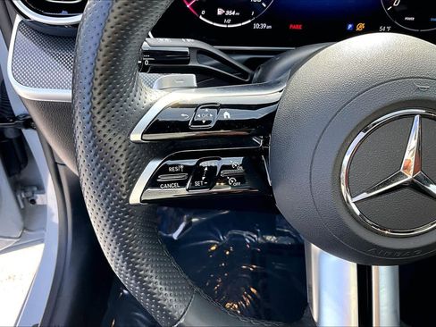 Used 2025 Mercedes-Benz C 300 4MATIC Sedan image 23