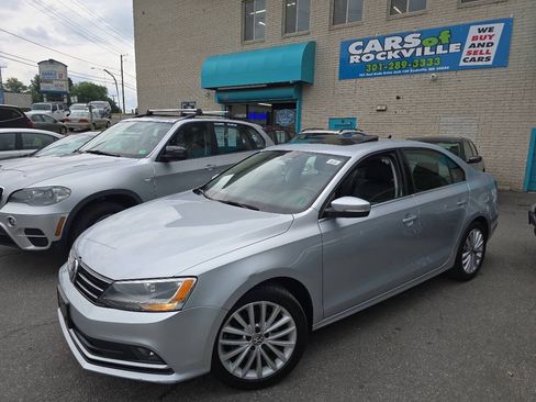 Used 2016 Volkswagen Jetta SEL FWD image 4