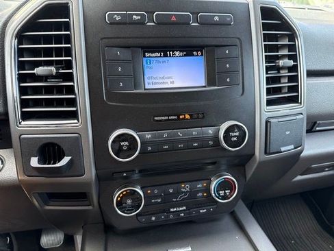 Used 2018 Ford Expedition XLT w/ Equipment Group 201A AWD/4WD image 9