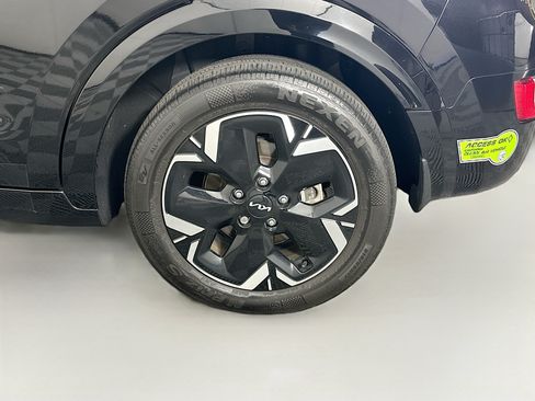 Used 2023 Kia Niro Wind FWD image 11
