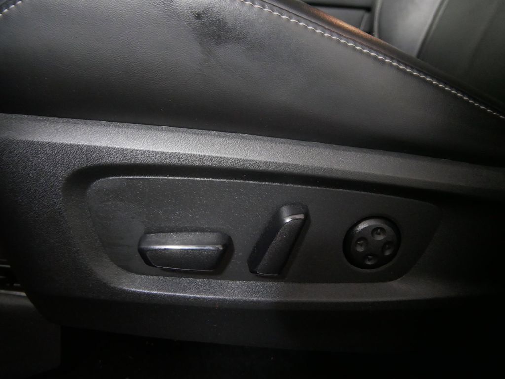Used 2025 INFINITI QX60 Luxe AWD/4WD image 14
