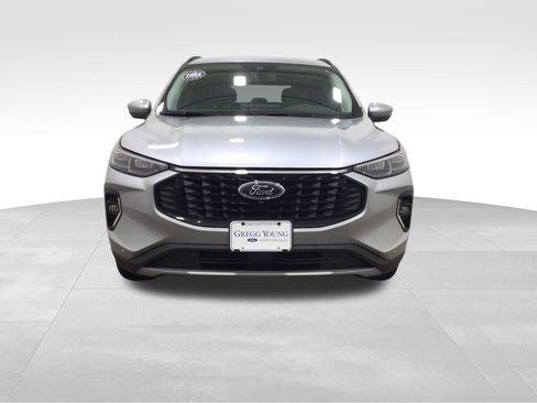 Used 2023 Ford Escape Platinum image 7