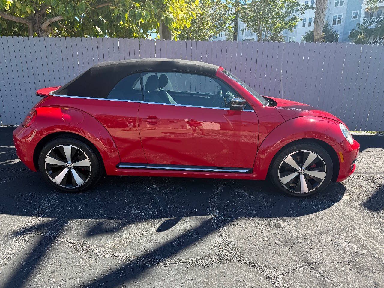 Used 2013 Volkswagen Beetle 2.0T FWD image 4