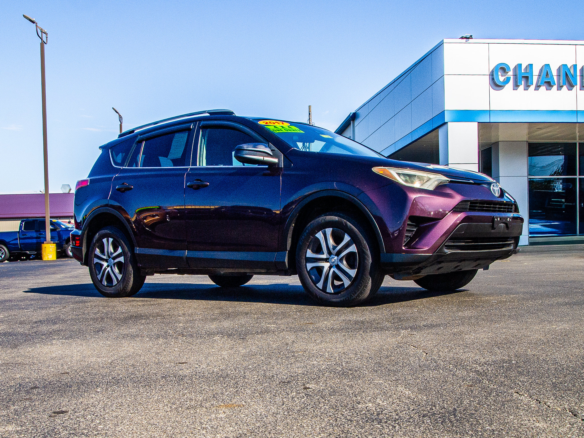 Used 2017 Toyota RAV4 LE w/ Carpet Mat Package AWD/4WD image 9