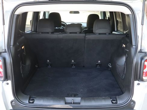 Used 2017 Jeep Renegade Latitude w/ Cold Weather Group AWD/4WD image 14