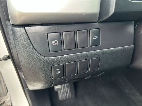 Used 2017 Toyota Highlander XLE AWD/4WD image 10