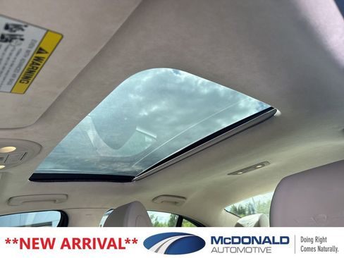 Used 2019 Genesis G70 3.3T Design AWD/4WD image 14