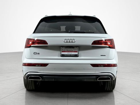 Used 2023 Audi Q5 2.0T Premium w/ Convenience Package AWD/4WD image 4