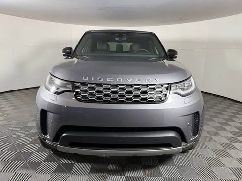 Certified 2025 Land Rover Discovery S image 12