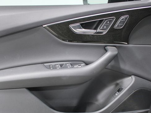 Used 2022 Audi Q7 Premium Plus image 6