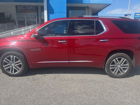 Used 2023 Chevrolet Traverse High Country image 5