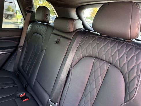 Used 2022 BMW X5 sDrive40i w/ M Sport Package RWD image 15