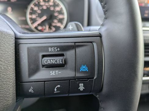 Used 2025 Nissan Rogue SV image 16