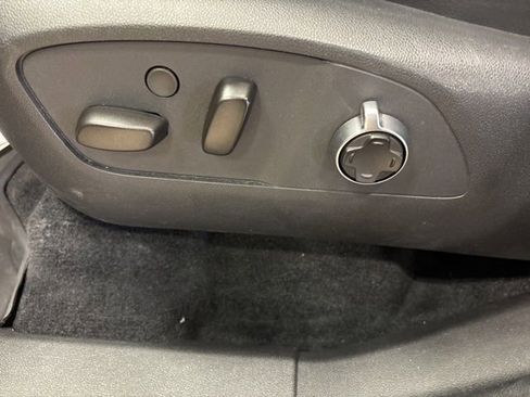 Used 2025 Buick Enclave Avenir w/ Super Cruise Package image 47