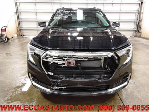 Used 2024 GMC Terrain Denali w/ Denali Premium Package AWD/4WD image 7