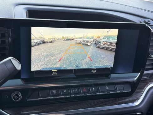 Used 2024 Chevrolet Silverado 2500 LT image 5