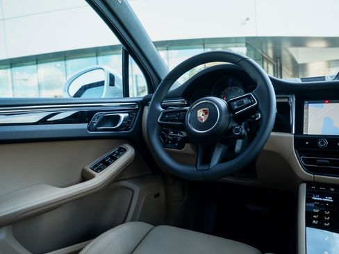 New 2026 Porsche Macan S image 25