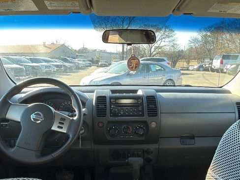 Used 2007 Nissan Xterra S w/ Utility Pkg image 11