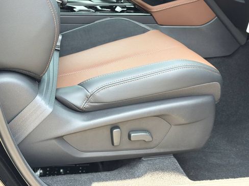 New 2026 Subaru Forester Touring AWD/4WD image 18