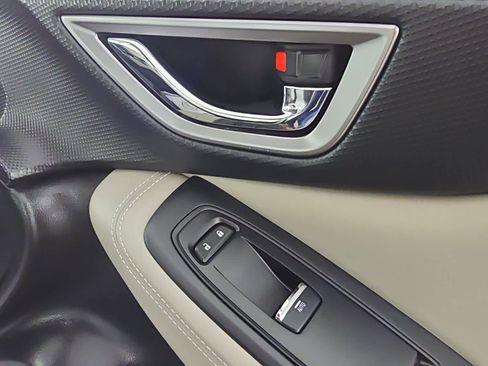 Used 2020 Subaru Forester Limited image 10