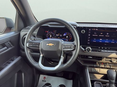 Used 2025 Chevrolet Colorado W/T w/ WT Convenience Package II RWD image 12