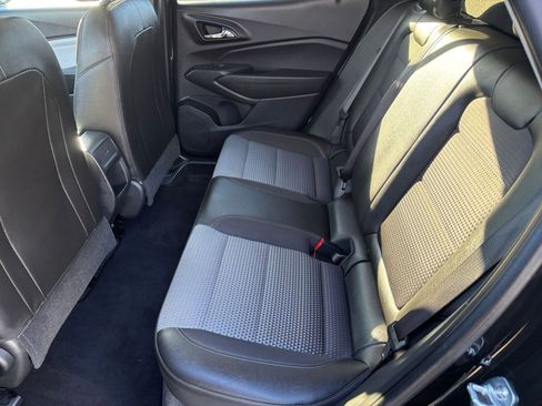 Used 2025 Chevrolet Trax LT image 20