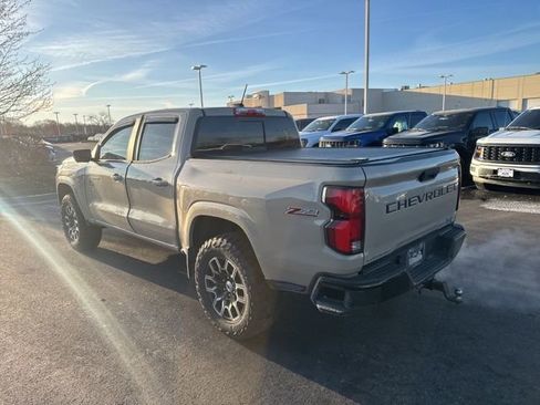 Used 2023 Chevrolet Colorado Z71 w/ Z71 Convenience Package 2 image 4