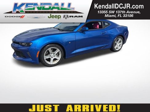 Used 2017 Chevrolet Camaro LT RWD image 1