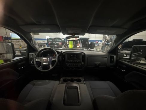 Used 2015 GMC Sierra 3500 4x4 Regular Cab w/ Sierra Convenience Package image 24