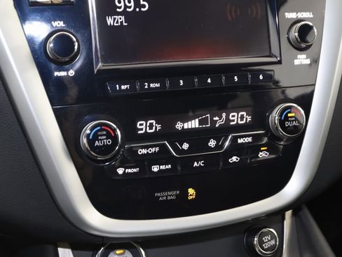 Used 2017 Nissan Murano S image 26