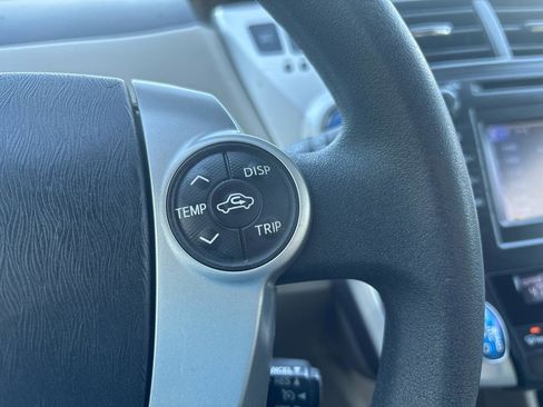 Used 2013 Toyota Prius V Three image 16