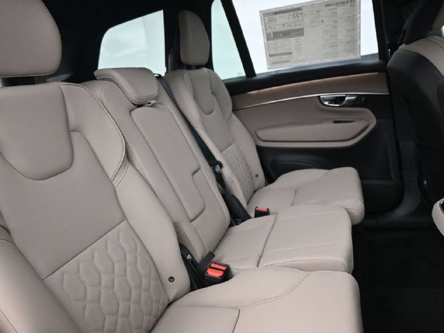 New 2026 Volvo XC90 B6 Plus w/ Protection Package Premier AWD/4WD image 34