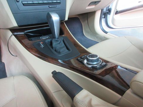 Used 2011 BMW 328i Wagon RWD image 46
