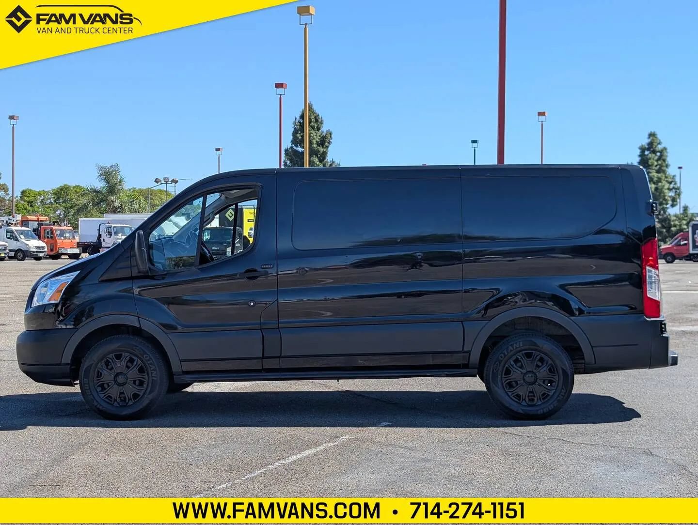Used 2016 Ford Transit 150 130 Low Roof w/ Exterior Upgrade Package RWD image 4