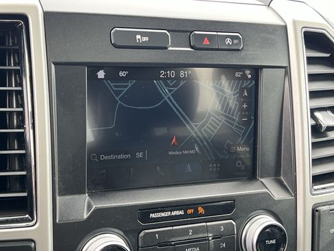 Used 2019 Ford F150 Lariat w/ Equipment Group 502A Luxury AWD/4WD image 20