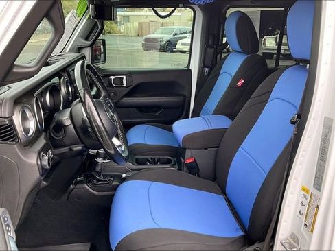 Used 2020 Jeep Wrangler Unlimited Sahara w/ Uconnect 4C Nav & Sound Group AWD/4WD image 27
