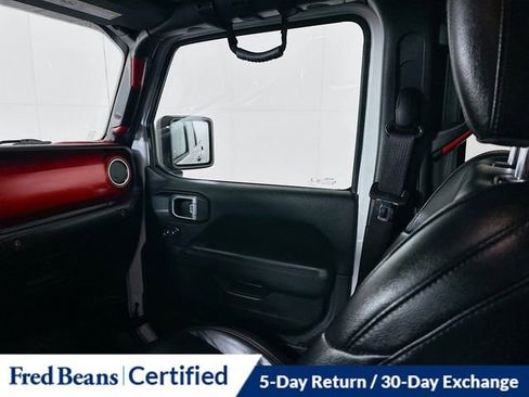 Used 2020 Jeep Gladiator Rubicon image 25