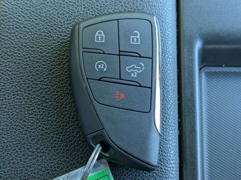 Used 2025 Chevrolet Silverado 1500 LT RWD image 28
